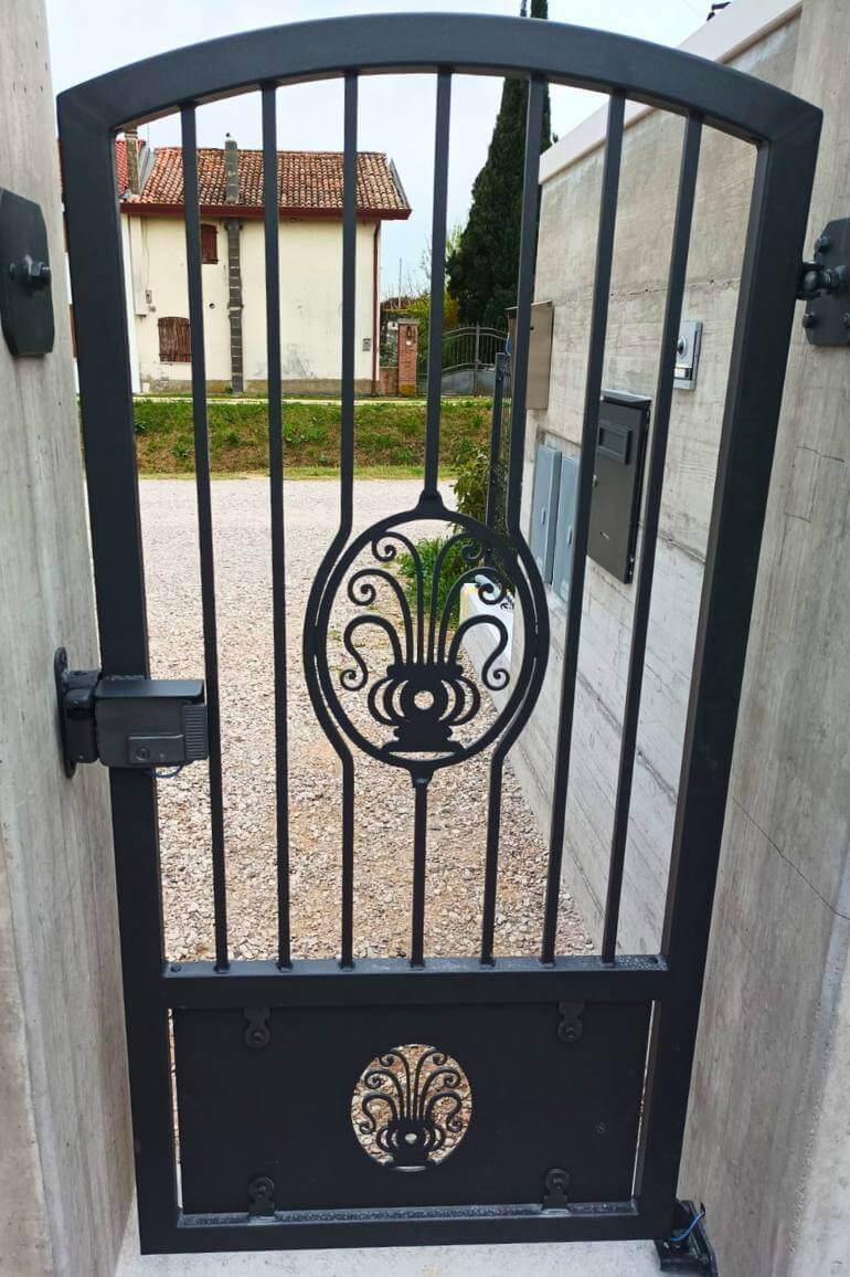 cancello entrata ferro battuto