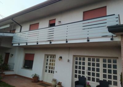 parapetti e scale esterni14