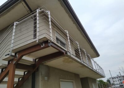 parapetti e scale esterni19