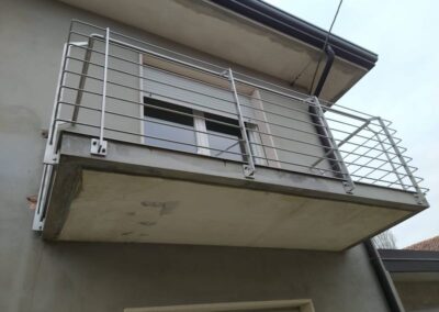 parapetti e scale esterni20